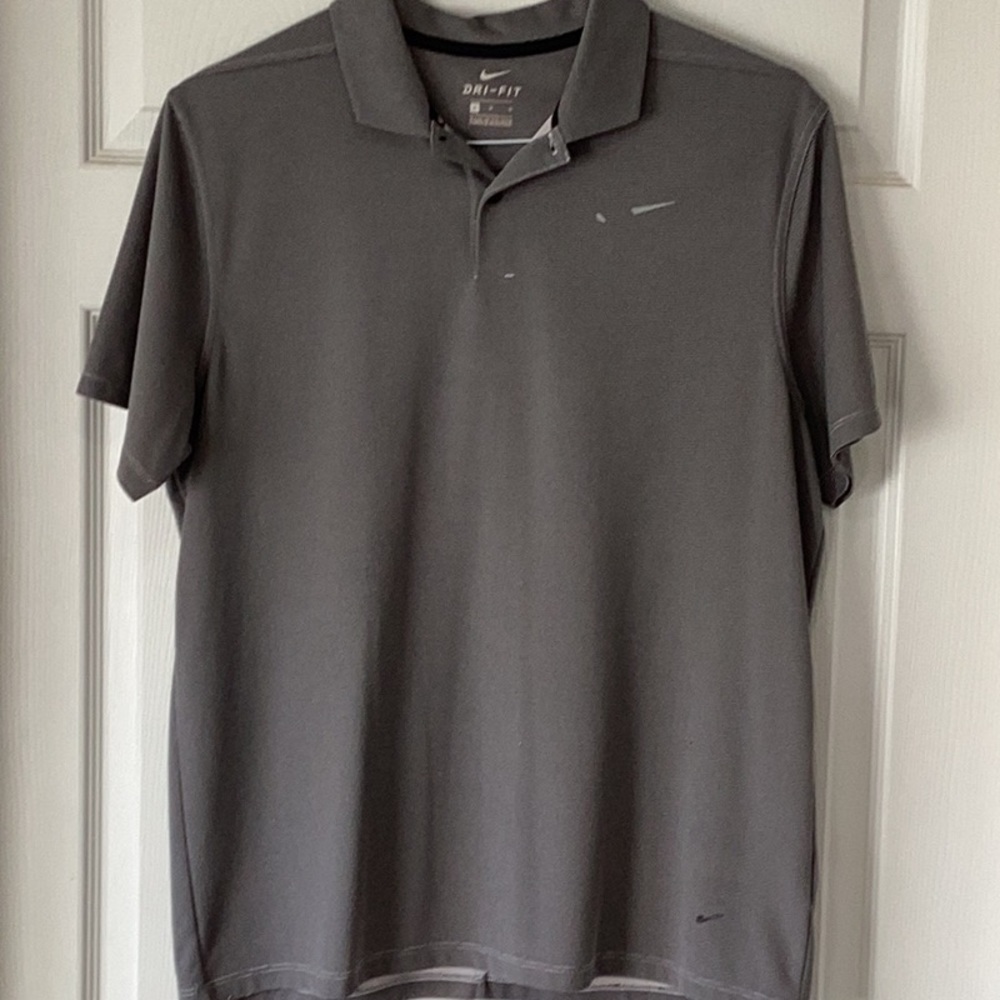 Nike dri-fit golf shirt size medium